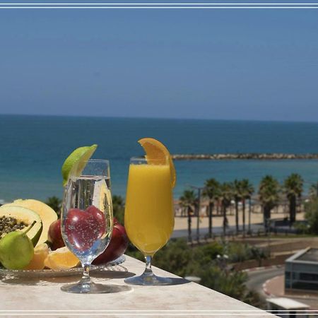 Bugrashov Beach 88 Hotel And Spa 텔아비브 외부 사진